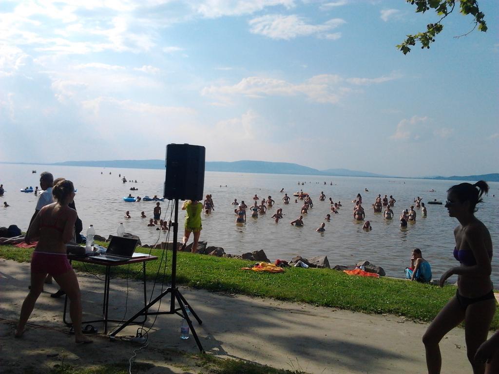 Fenyvesi Trambulinos Nyaralo Balatonfenyves Kültér fotó